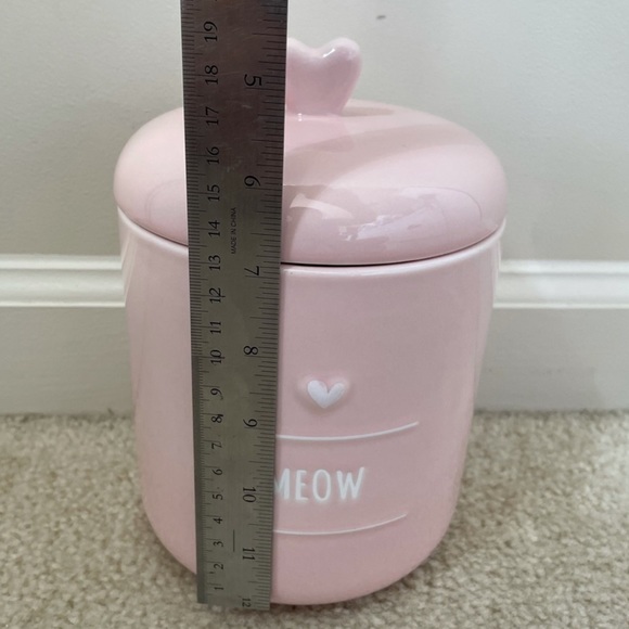 Meow pink treat jar - Picture 2 of 4
